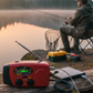 Multifunctionele draagbare noodradio op zonne-energie – powerbank, handzwengel en weerswaarschuwingen voor buitenactiviteiten en rampenparaatheid